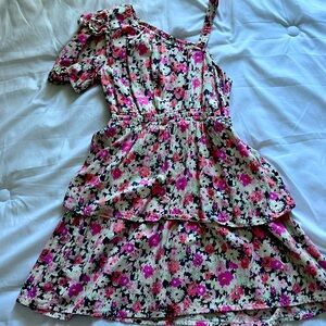 Kids Girl Size 10/12 Flowered Pattern Dress